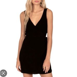 Amuse Society black Jet Lag wrap dress- NWT